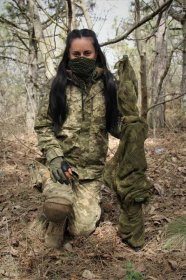 Rusům na Ukrajině zatápí sympatická vojačka: Jsou horší než nacisti, tvrdí