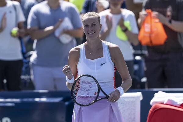 Kvitová prošla do třetího kola US Open bez boje. Siniaková, Fruhvirtová a Bouzková končí
