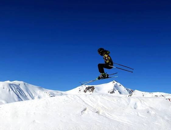 josef pelikan CVbe 1 tJZ8 unsplash livigno (3276×2493)