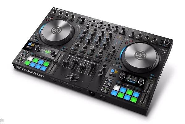 Native Instruments TRAKTOR KONTROL S4 MK3