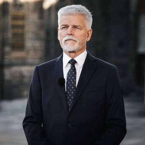 Světoví lídři míří do Prahy „utišit bouři“. Na konferenci Globsec promluví Pavel nebo Von der Leyenová