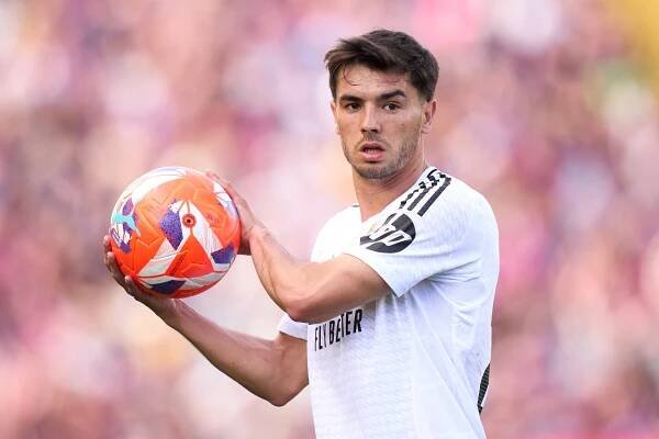 BARCELONA, SPAIN - MAY 11: Brahim Diaz of Real Madrid CF holds the ball during the LaLiga match between FC Barcelona and Real Madrid CF at Estadi Olimpic Lluis Companys on May 11, 2025 in Barcelona, Spain. (Photo by Alex Caparros/Getty Images)
