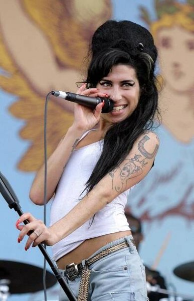 10 let od úmrtí Amy Winehouse (27): Zpěvaččina matka zveřejnila poslední slova, která dceři řekla těsně před smrtí