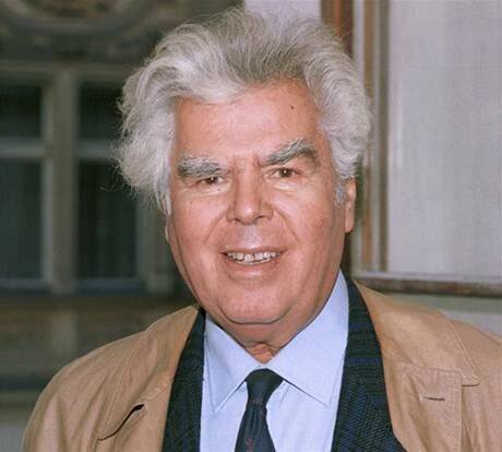 Jiří Pelikán na snímku z roku 1995