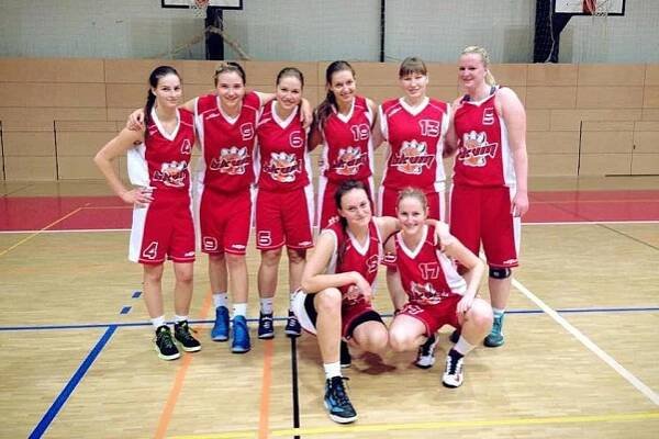 Basketbal - U19 a ženy: Uherský Brod - BK Velké Meziříčí