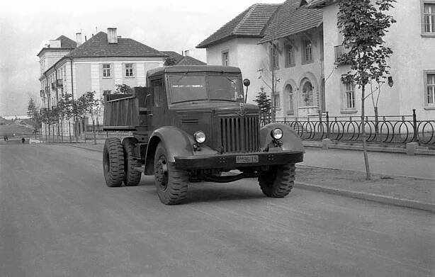 Fotogalerie: Nosiče raket MAZ - Autobible.cz - Předjedeme vaše představy!