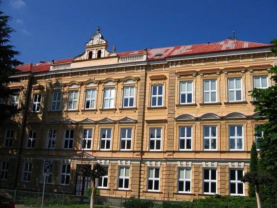 ZŠ Komenského Dačice: Historie školy ve fotografiích