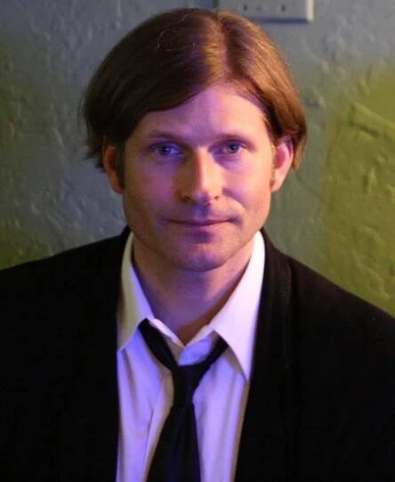 Soubor:Crispin Glover straight on.jpg