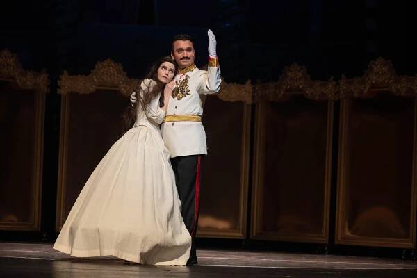 RECENZE: Tragický příběh Elisabeth je novou muzikálovou senzací ostravské scény