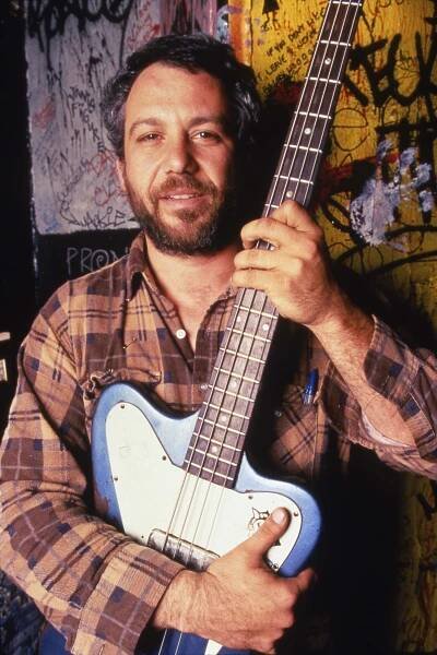 Mike Watt – HowlinWuelf.com