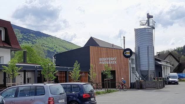 Beskydský pivovárek: Dražší pivo? Kdyby se nerozhazovalo, nemusí vláda šetřit