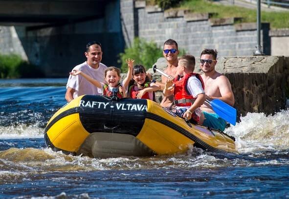 PŮJČOVNA LODÍ A RAFTŮ RAFTY VLTAVA ČESKÝ KRUMLOV│RAFTY VLTAVA PŮJČOVNA RAFTŮ LODÍ KANOÍ ČESKÝ KRUMLOV VYŠŠÍ BROD 