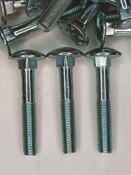 ŠROUB VRATOVÝ - M8 - 100 KS
