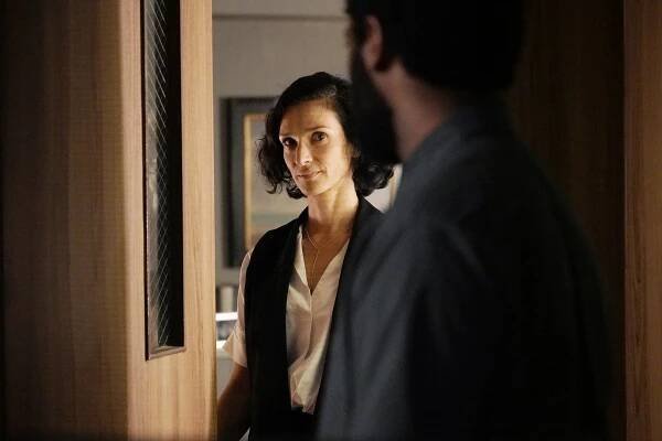 Právník na doživotí - Svědci - Z filmu - Indira Varma