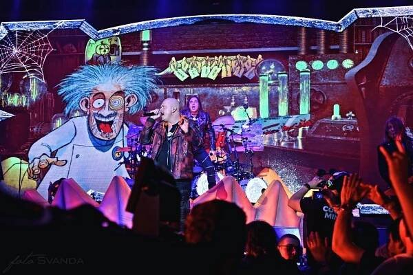 Helloween v Praze: Tříhodinová show připomněla zásadní milníky v historii kapely