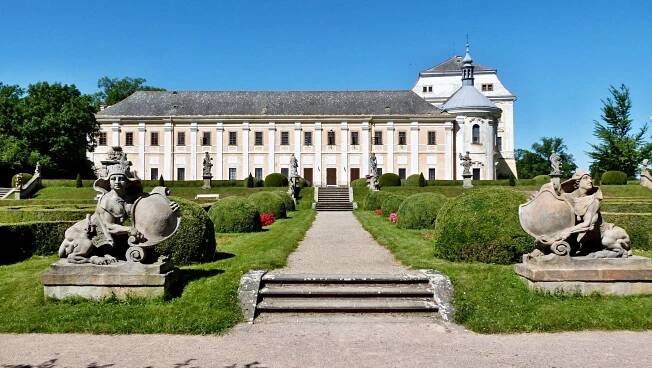 Fotografie - Lysá nad Labem - zámecký park se sochami - 14.07.2020