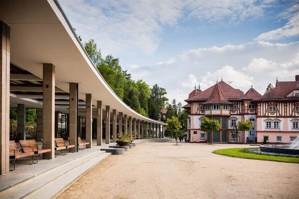 Lázně Luhačovice - Lázeňské hotely a resorty ROYAL SPA v ČR