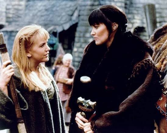 Xena - Dluh: Část první - Z filmu - Renée O'Connor, Lucy Lawless