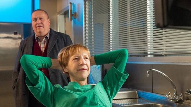 SOKO Wismar - Der Golfer mit dem Schottenrock - Z filmu - Udo Kroschwald, Katharina Blaschke