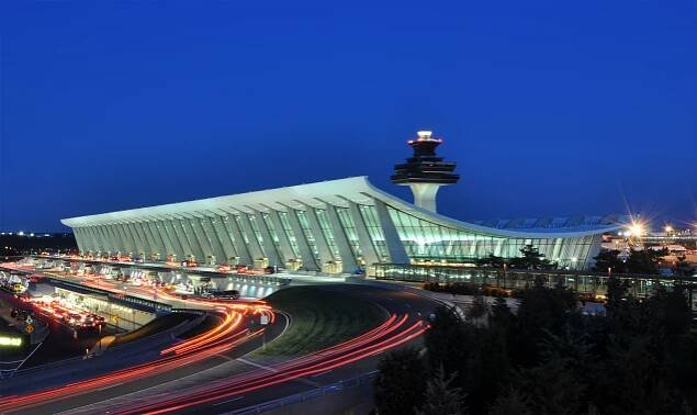 Soubor:Washington Dulles International Airport at Dusk.jpg – Wikipedie