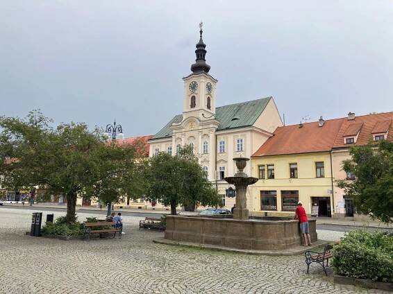 Kašna na Masarykově náměstí - Rokycany - Architektonické památky - Architektonické doplňky - plastiky, kašny, pomníky