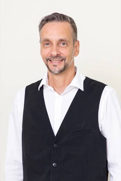 Ewald Hartmann, Serviceleiter