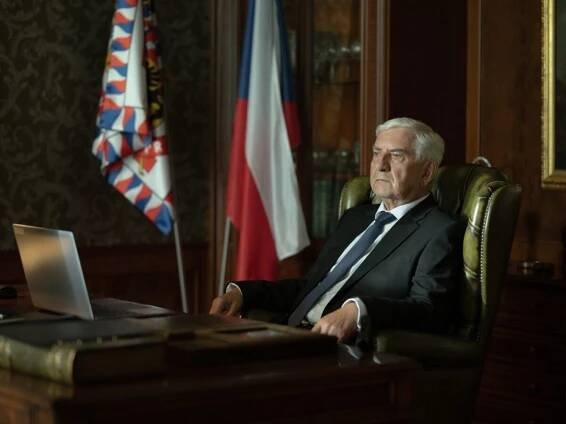 Miroslav Donutil jako český prezident v ohrožení: Politický thriller Moloch se natáčel přímo na Ukrajině