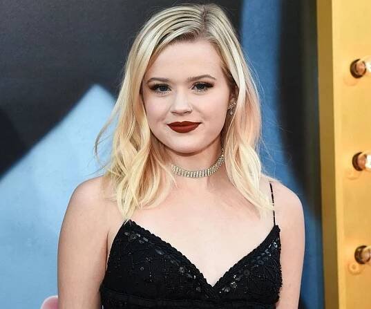 Ava Phillippe (Daughter of Ryan Phillipe & Reese Witherspoon) – Bio, Facts, Family Life