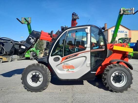 Teleskopický manipulátor Manitou MT625 jen 650h - Kladno