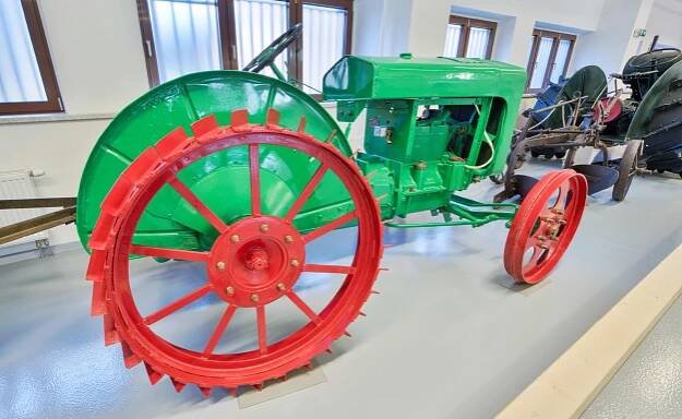 Traktory - Národní zemědělské muzeum, s. p. o.