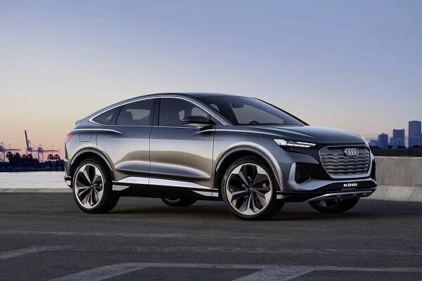Virtuální premiéra. Optimistické Audi představilo sourozence Škody Enyaq