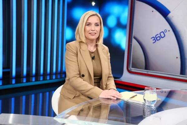FOTO: Danuše Nerudová v předvolební debatě. – stránka 20