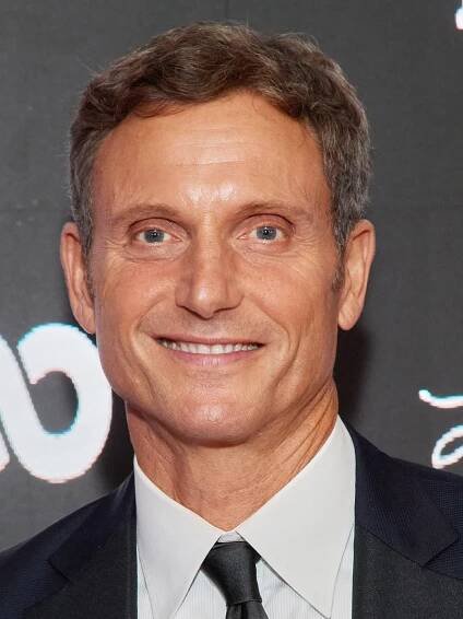 Tony Goldwyn Headshot