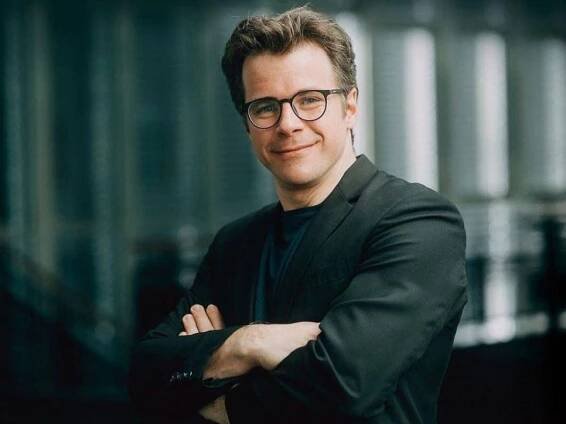 Jakub Hrůša získal cenu Opus Klassik