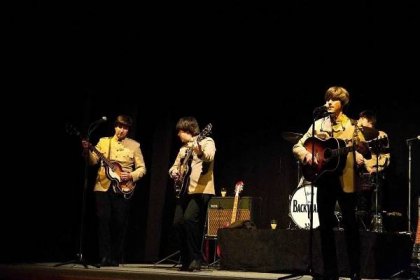 V Rumburku vystoupil vyhlášený revival Beatles The Backwards.