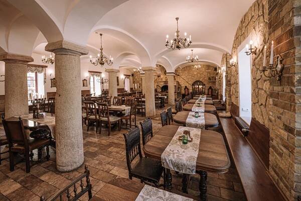 Soutěž o vouchery do vyhlášené restaurace a hotelu Svatojánský Dvůr