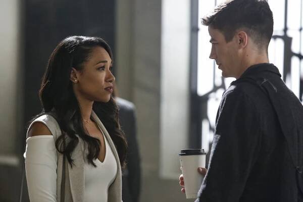 Flash - Magenta - Z filmu - Candice Patton, Grant Gustin