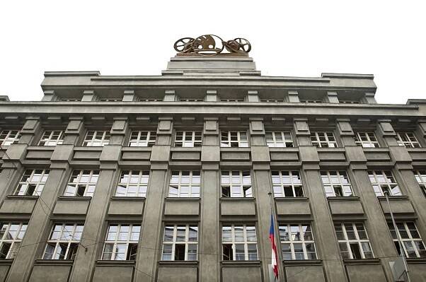 Archiweb - Na Škodův palác by se mohla vrátit Gutfreundova socha