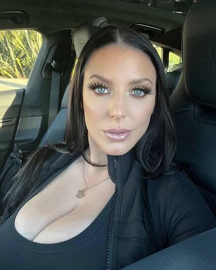 Prsatá kráska Angela White (39) slaví: Po 20 letech v branži je nejpopulárnější pornohvězdou