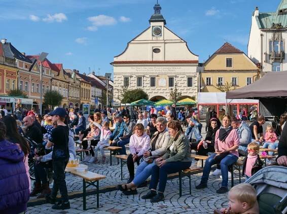 Podívejte se na fotky a videa ze svatováclavských slavností ve Dvoře Králové