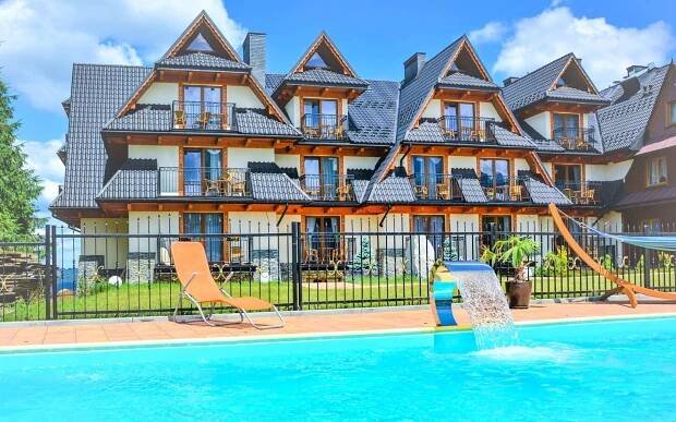 Polské Tatry u termálních lázní ve Wille Grand Karpatia: Stylové pokoje a polopenze + venkovní bazén a vířivka