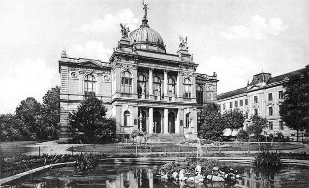 Opava, Slezské zemské muzeum; asi kolem roku 1918 (sbírka Pavla Fiedlera).