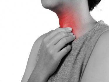 Jak se rychle a účinně zbavit bolesti v krku