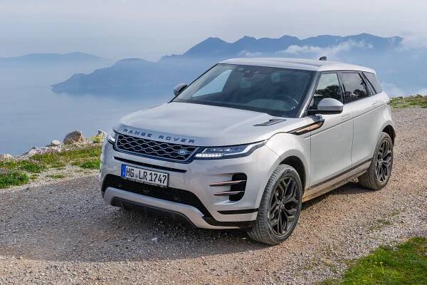 Recenze nového Range Roveru Evoque: Rozhodně to není auto „jen pro ženy“! Co umí a jaké má slabiny?