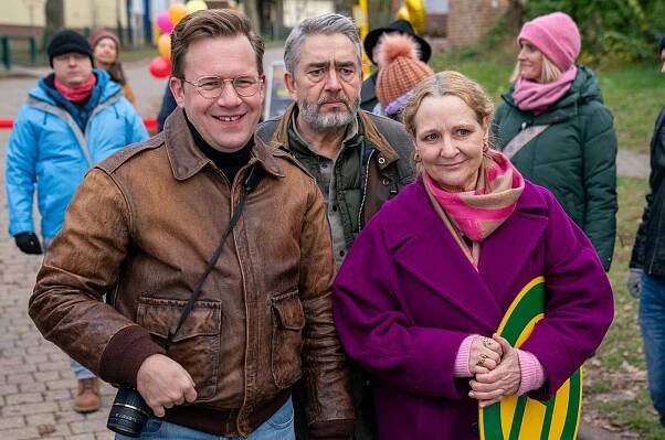 Nico Holonics, Alexander Hörbe, Inga Dietrich - Ein ganz großes Ding - Z filmu
