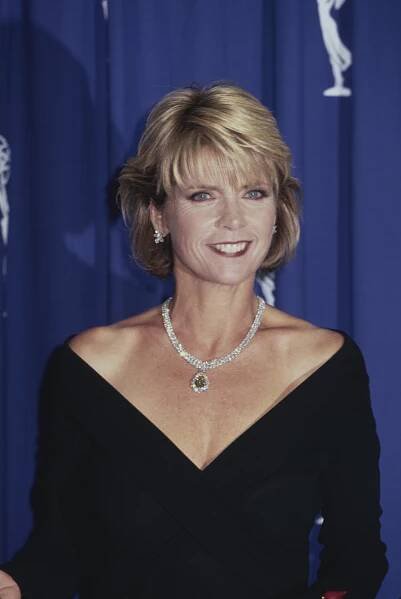 American actress Meredith Baxter, wearing a black outfit with a portrait neckline, with a diamond necklace, attends the 46th Annual Primetime Emmy Awards, held at the Pasadena Civic Auditorium in Pasadena, California, 11th September 1994. (Photo by Vinnie Zuffante/Michael Ochs Archives/Getty Images)