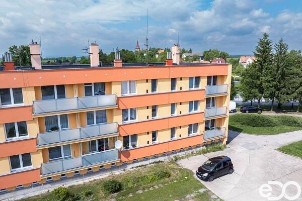 Prodej bytu 3+1, 88m2, balkon, lodžie, sklep, Černilov | Reality.iDNES.cz 